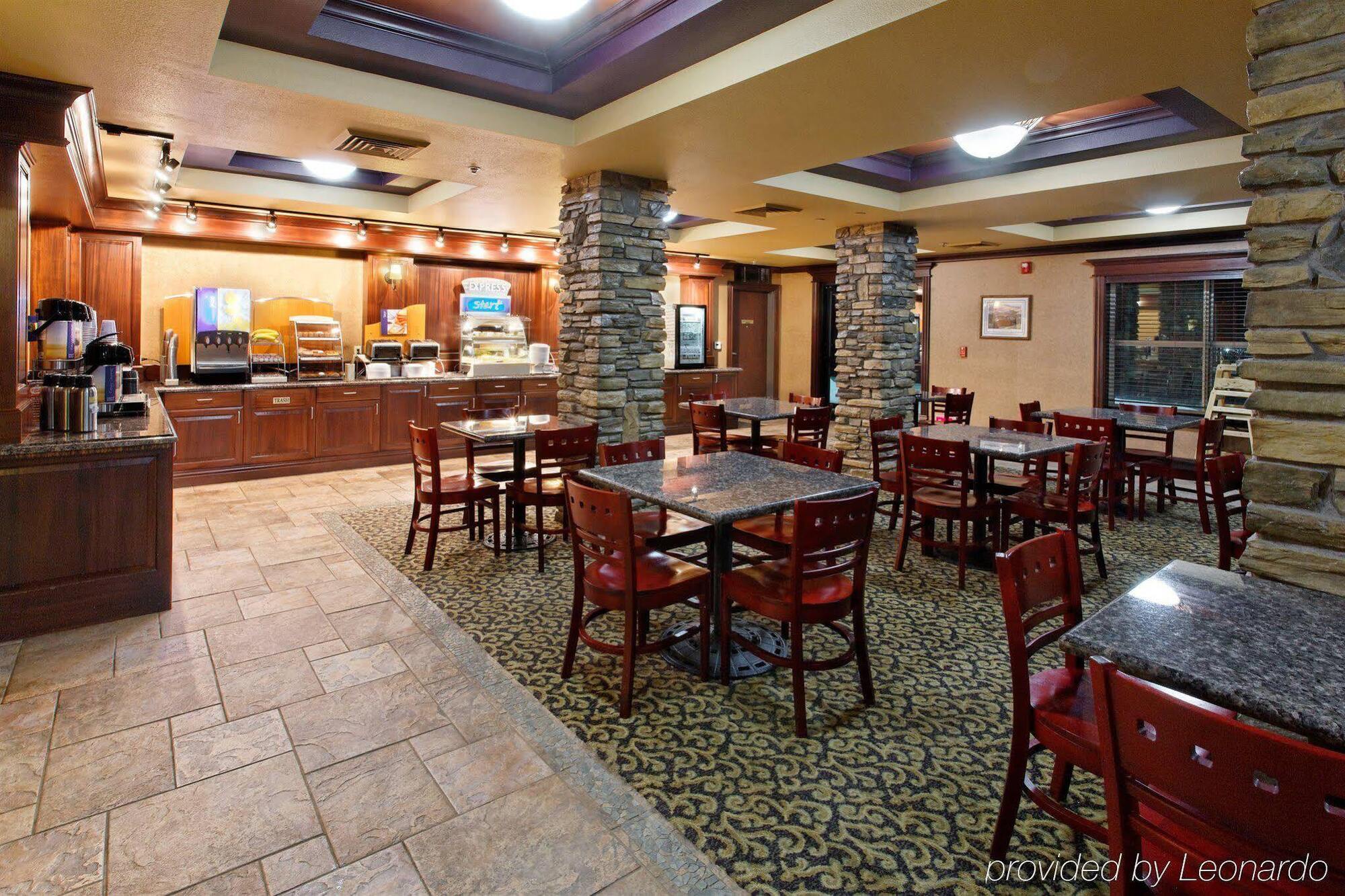 Holiday Inn Express Hotel & Suites Mccall-The Hunt Lodge, An Ihg Hotel Extérieur photo